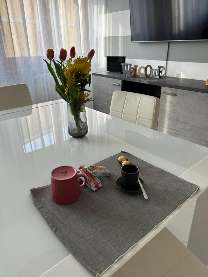 Marconi67 Lägenhet Desenzano del Garda Exteriör bild