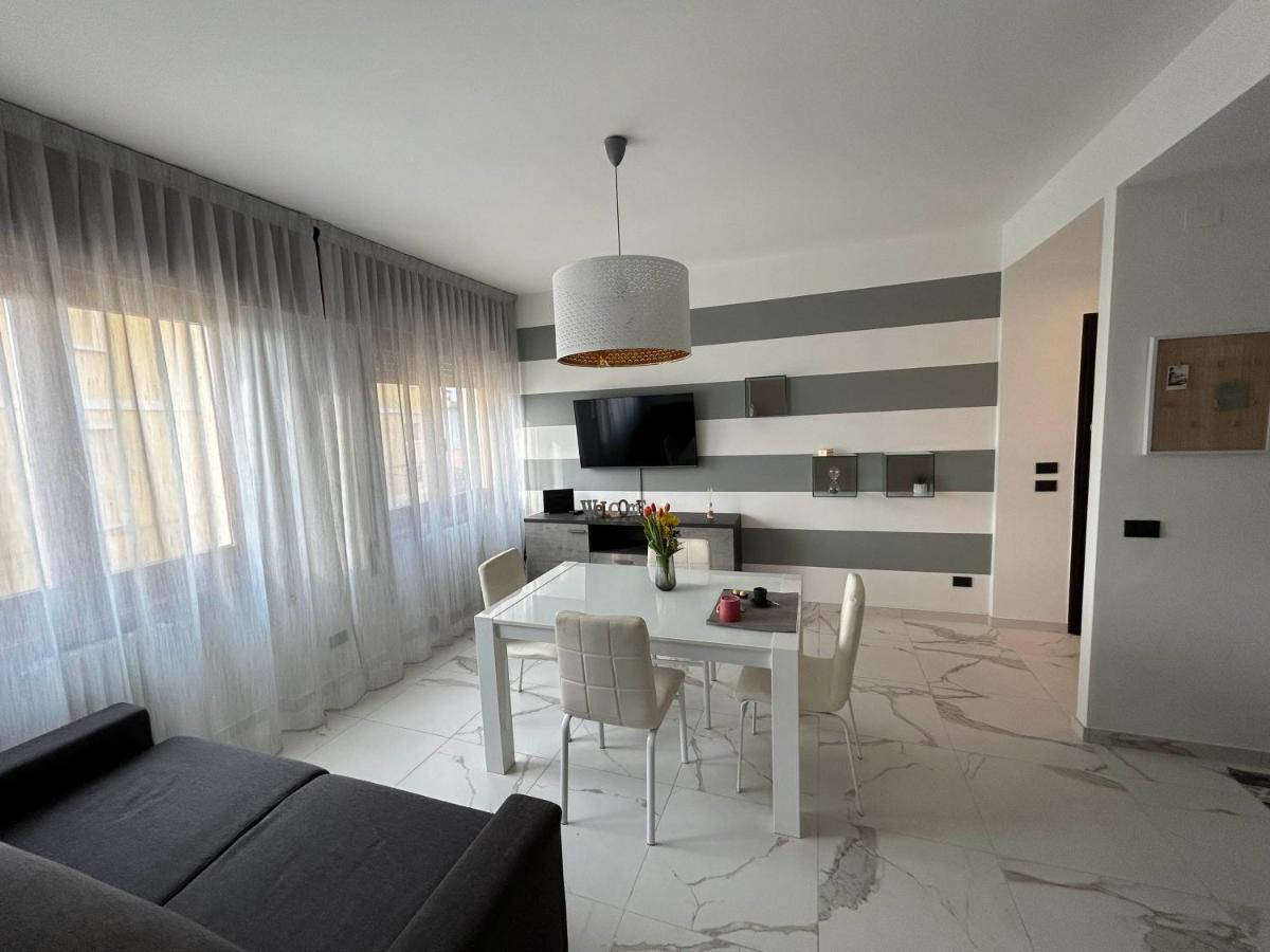 Marconi67 Lägenhet Desenzano del Garda Exteriör bild